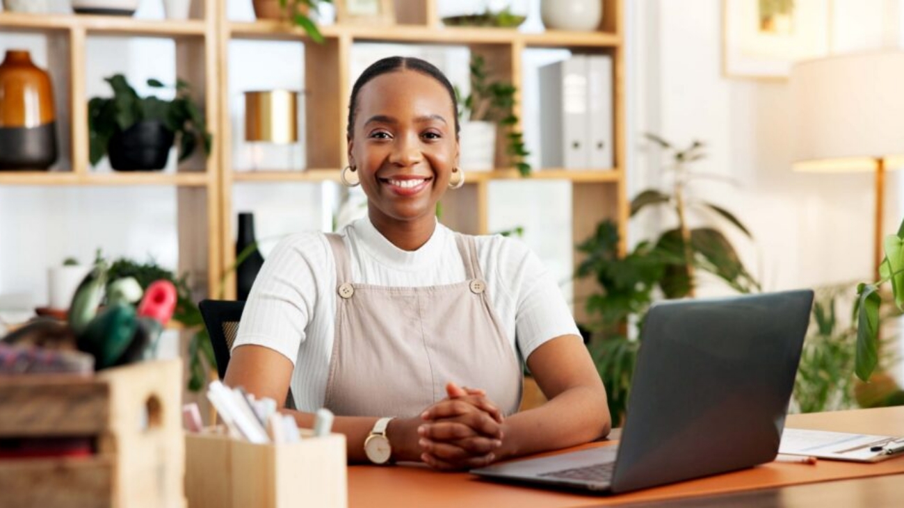Small business owner comparing cloud accounting software options on a laptop
